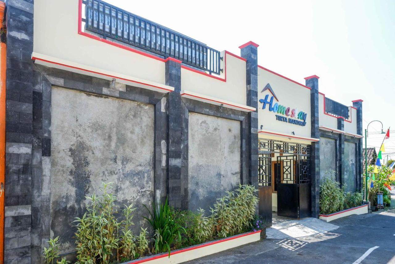 Reddoorz @ Umbul Ponggok Waterpark Klaten Exterior photo